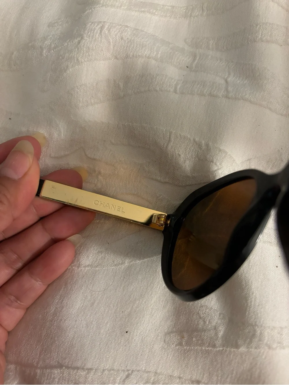 Classic Chanel Black Women's Sunglasses - Sleek UV Shades